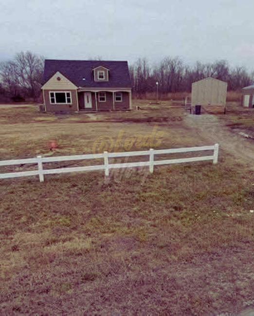 4.2 Acres, 4 Beds… And It’s Only $50,000? 8